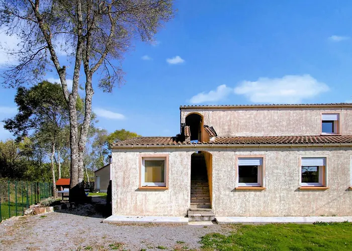 2 Bedroom Cozy In Holiday home Lablachere